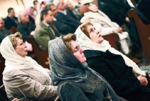 IRAN_-_Christians_praying