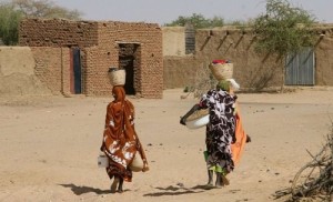 1200px-cosv_-_darfur_2008_-_women_in_daily_life